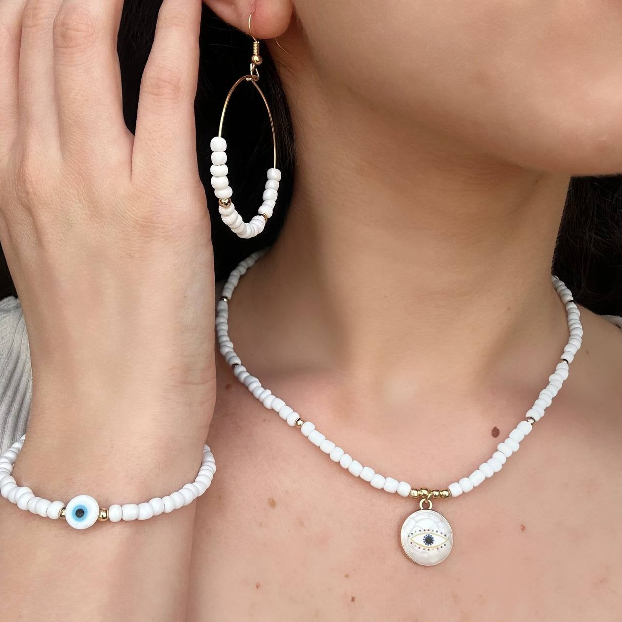 white eye beads neckalce