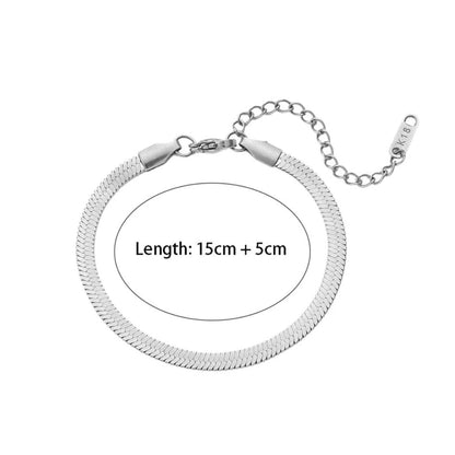 Essential Bracelet in Silver